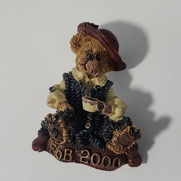 Signed TBC  Boyds Bear Female Lady Drinking Tea Party FOB 2000 - Picture 1 of 4